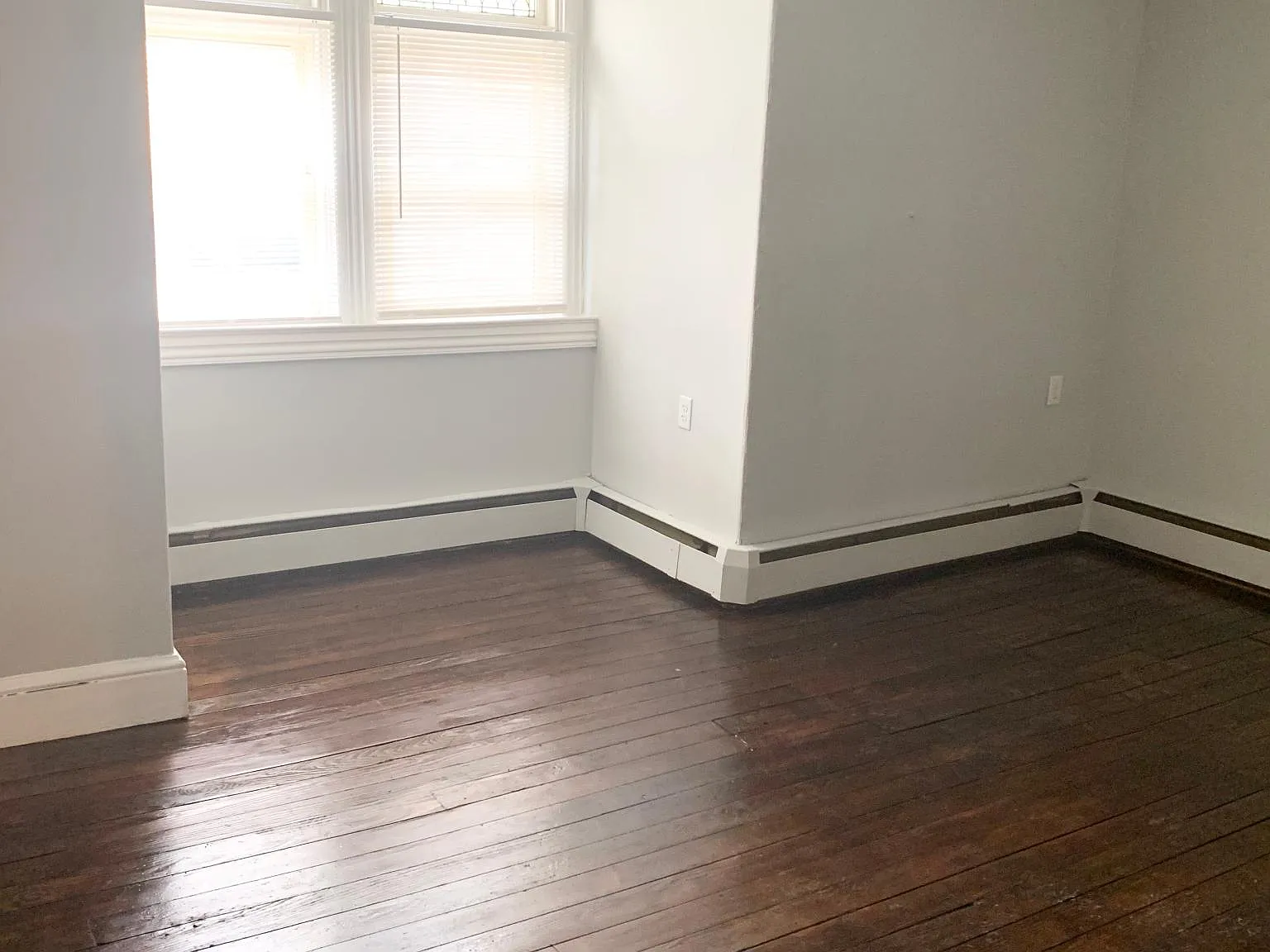 Studio, $900 — Photo 4