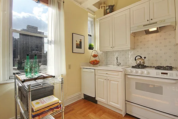 Sold by Corcoran | media 12