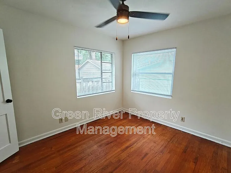 1654 Talbot Ave — Photo 12