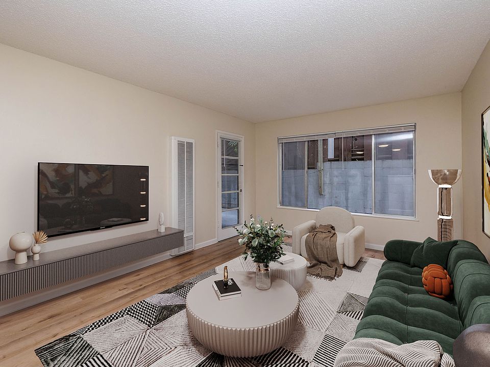 1st image of 630 Mariposa Ave #109