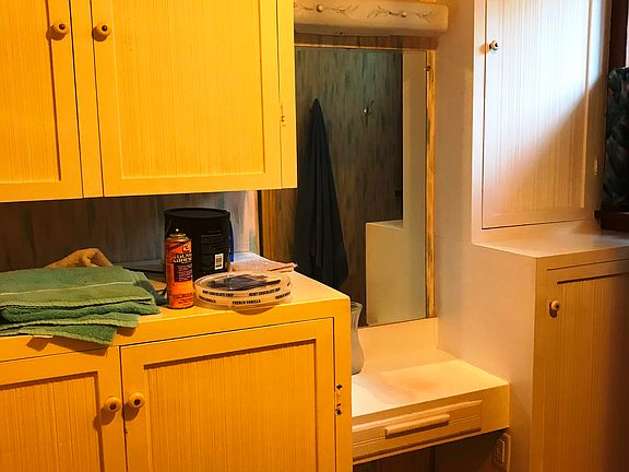 Downstairs Bathroom Pic Two