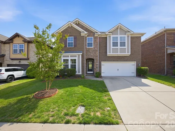 2284 Barrowcliffe Dr NW, Concord, NC 28027