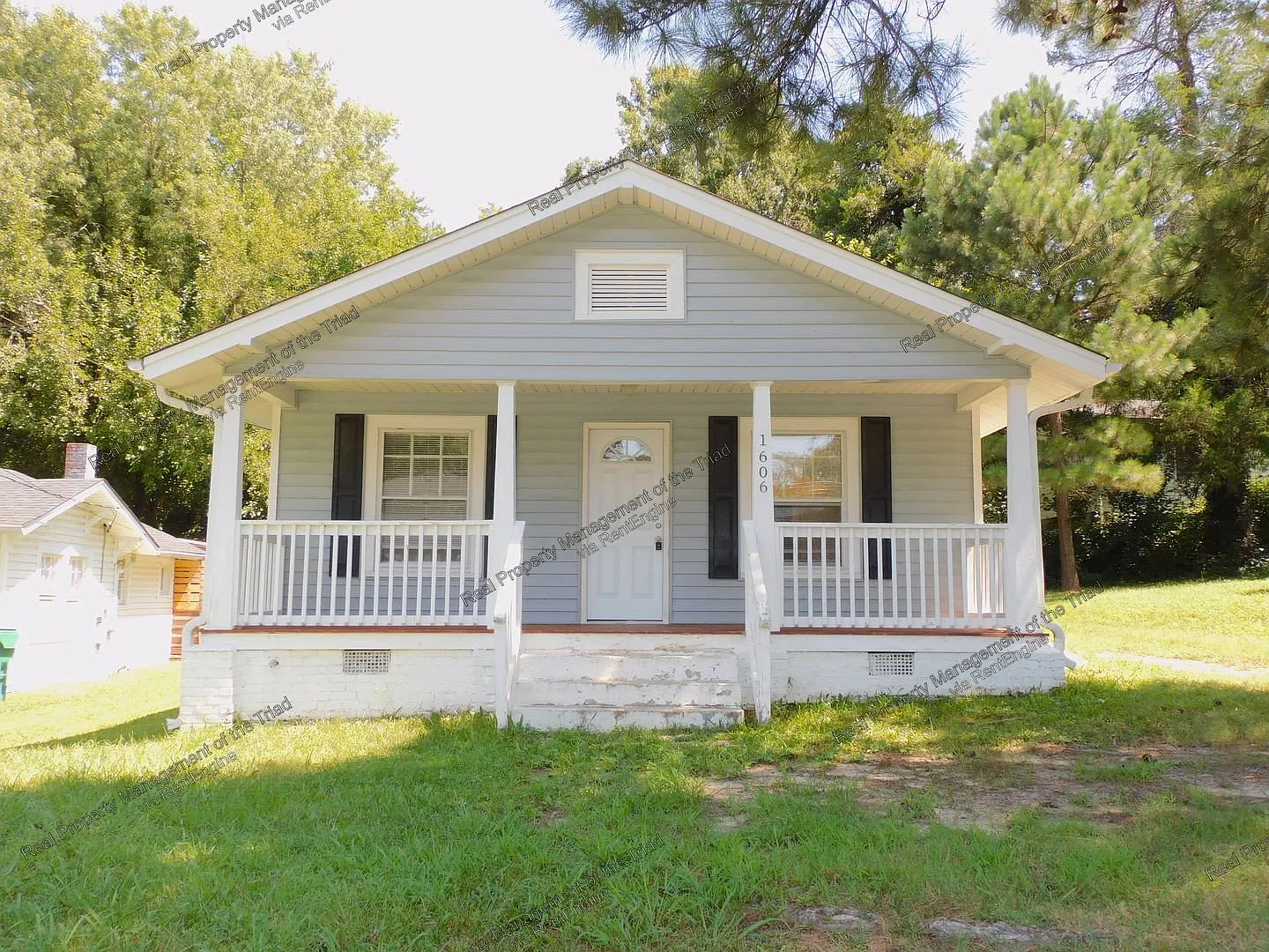 2 bed, 1.0 bath, 816 sqft, $1,095 — Photo 1