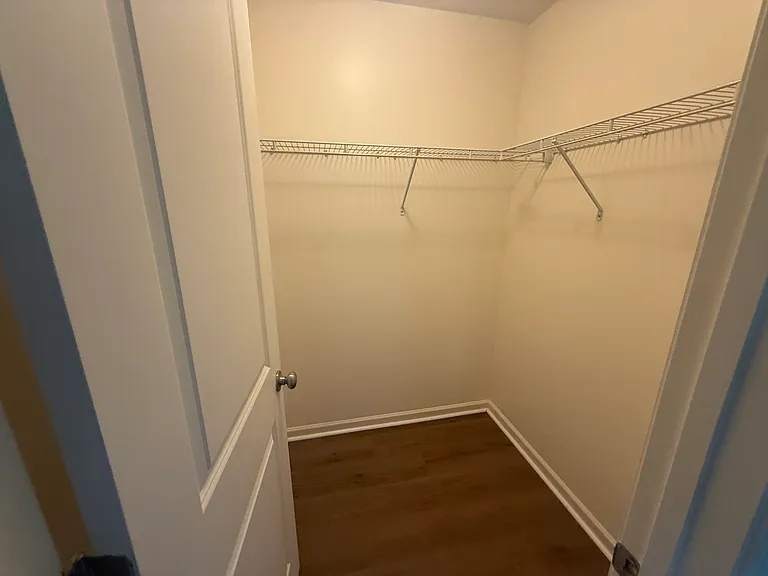 221 Rivers Edge Cir — Photo 16