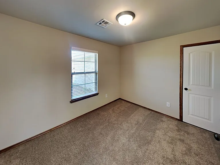 9001 NW 143rd St — Photo 11