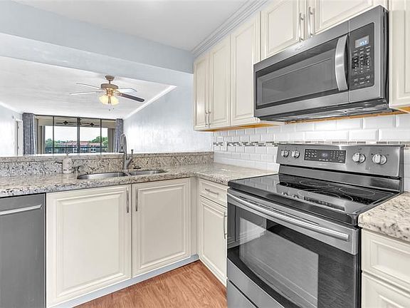 5th image of 6045 Coral Lake Dr #6045