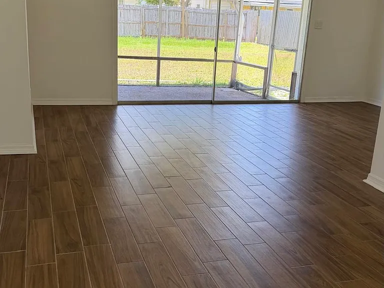 4531 Shore Acres Blvd NE — Photo 2