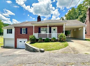 344 1/2 E 7th St, Weston, WV