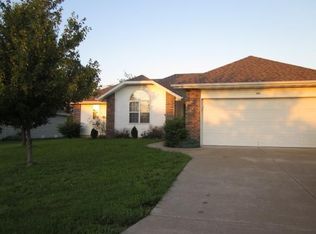 306 N Cherokee Trl, Clever, MO 65631