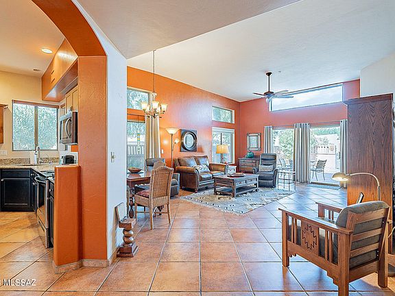 4th image of 484 W Pecan Valley Dr