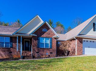 117 Clearwater Dr, Morganton, NC 28655