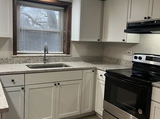 2647 W 127th Burr Oak Ave #1E, Blue Island, IL 60406