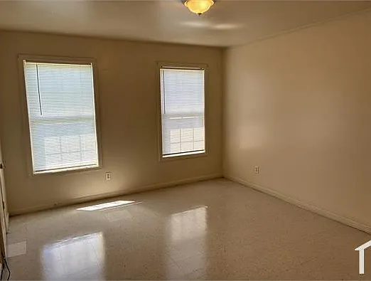 3605 Hillcross Dr — Photo 3