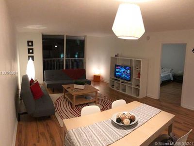 1200 Brickell Bay Dr APT 2318, Miami, FL, 33131