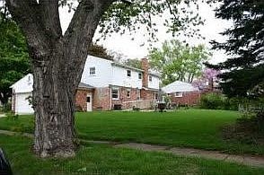 2nd image of 15214 Lakewood Dr