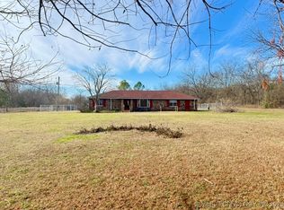 18411 S Lake Region Rd, Hulbert, OK 74441