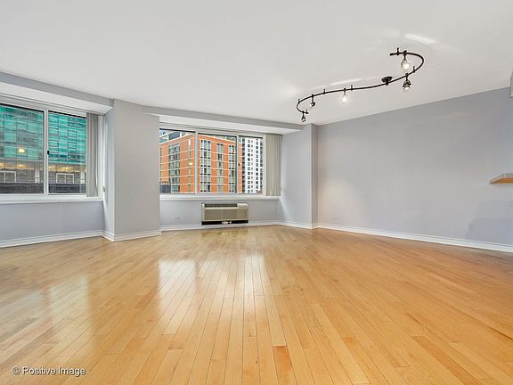 3rd image of 211 E Ohio St APT 1416