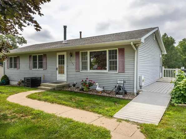 14265 W Prairie Ln, East Dubuque, IL 61025