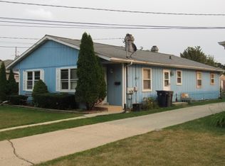 253 Adams St, Elgin, IL 60123