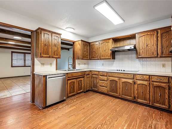 5th image of 1312 S Countrywood Pl