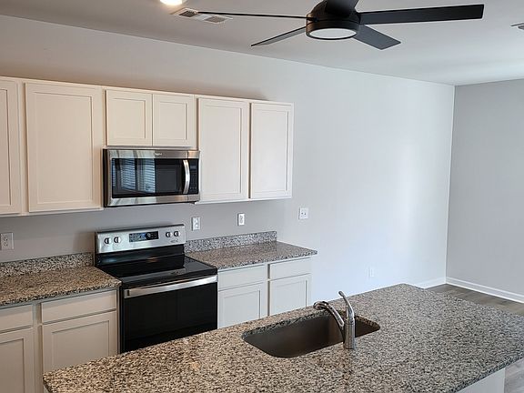 4th image of 155 Olivia Cir