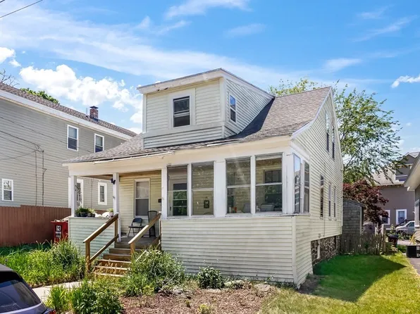 7 Putnam Ave, Lowell, MA 01851