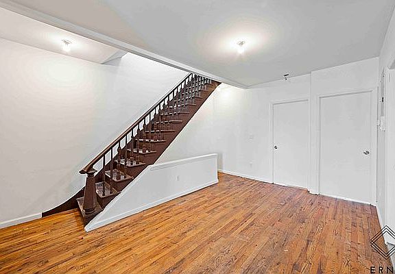 2nd image of 180 Hart St #2L