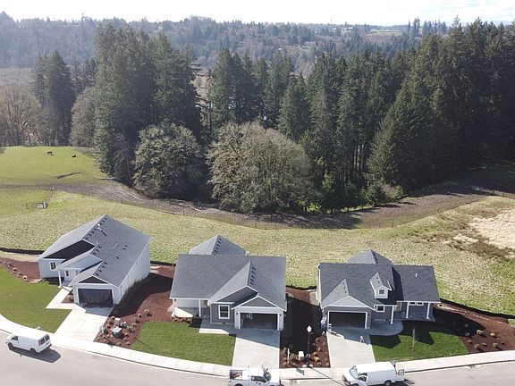 4th image of 720 W Golden Eagle Ave