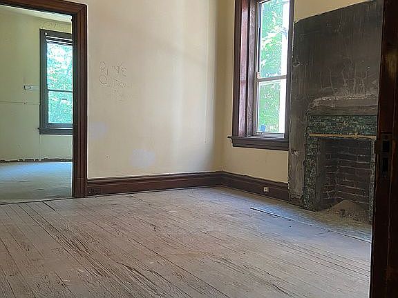 3rd image of 3431-3433 Oregon Ave