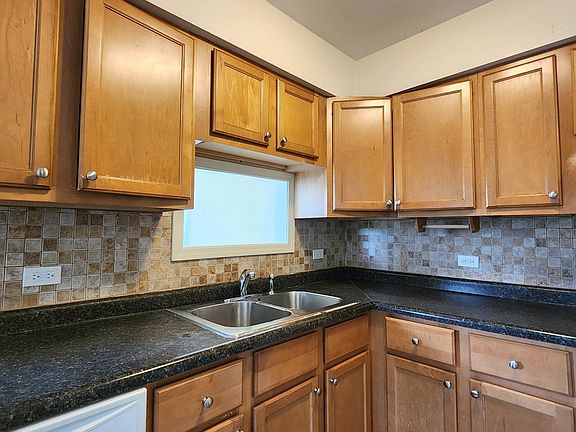 3rd image of 1431 Kildeer Dr