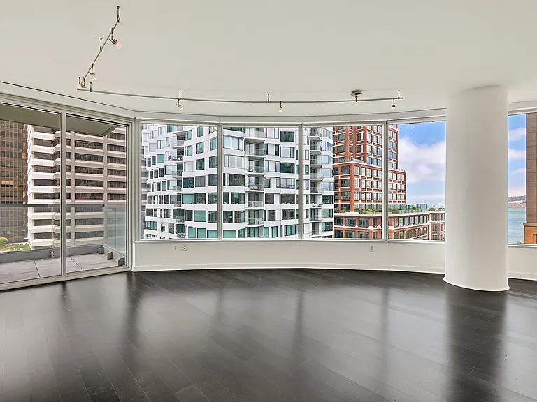 301 Main St #11B — Photo 7