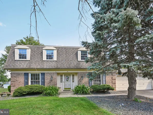 10 N Kitty Knight Dr, Churchville, PA 18966