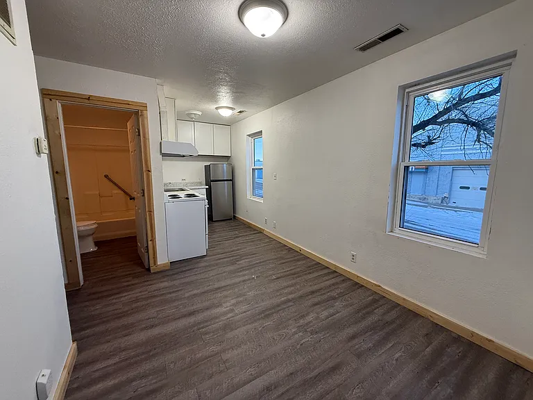 115 2nd St W #2 — Photo 2