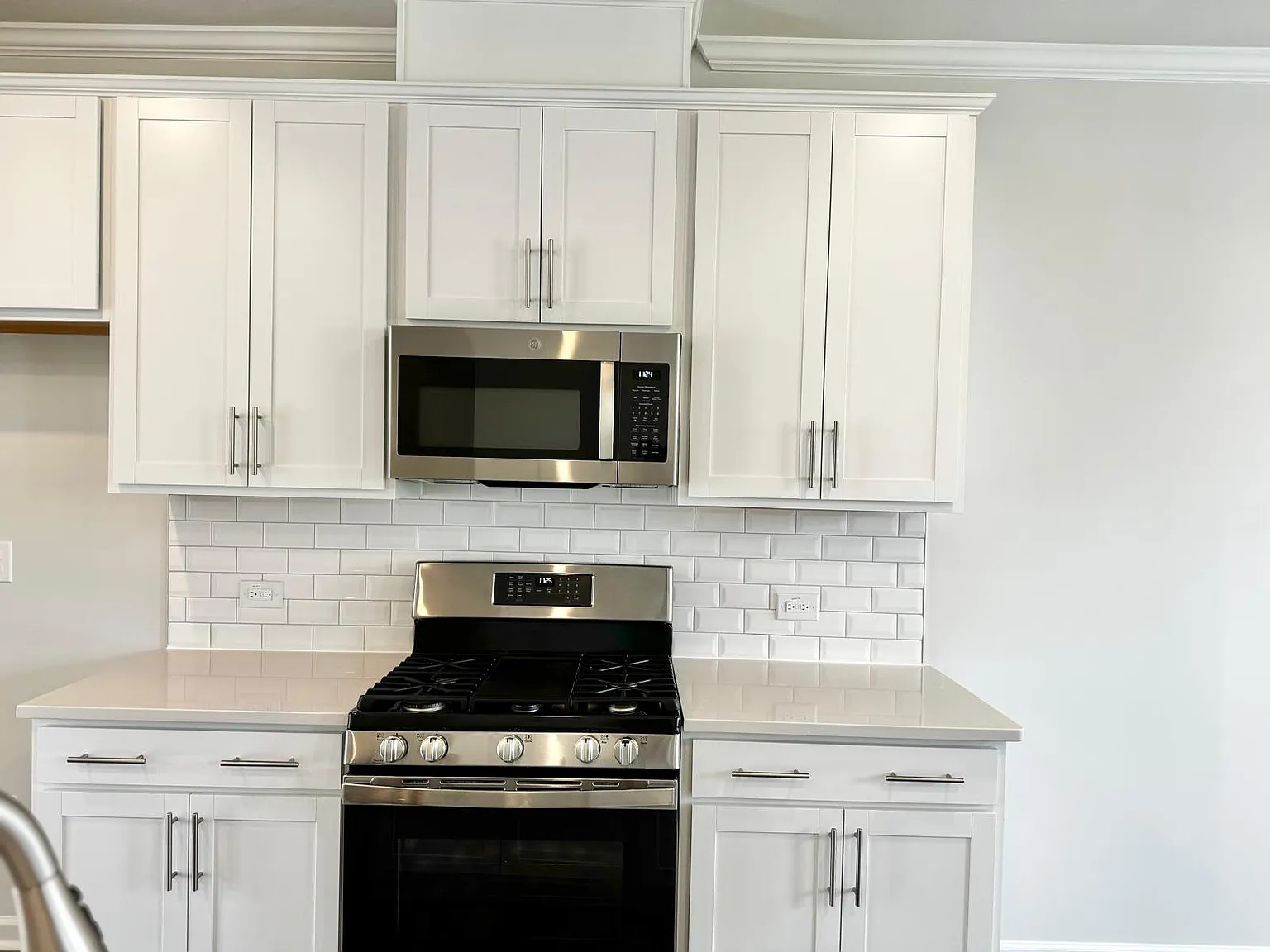 2505 Kasota Ln — Photo 3