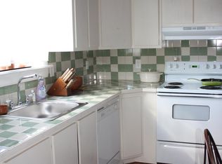 21 E 33rd St #B, Savannah, GA 31401