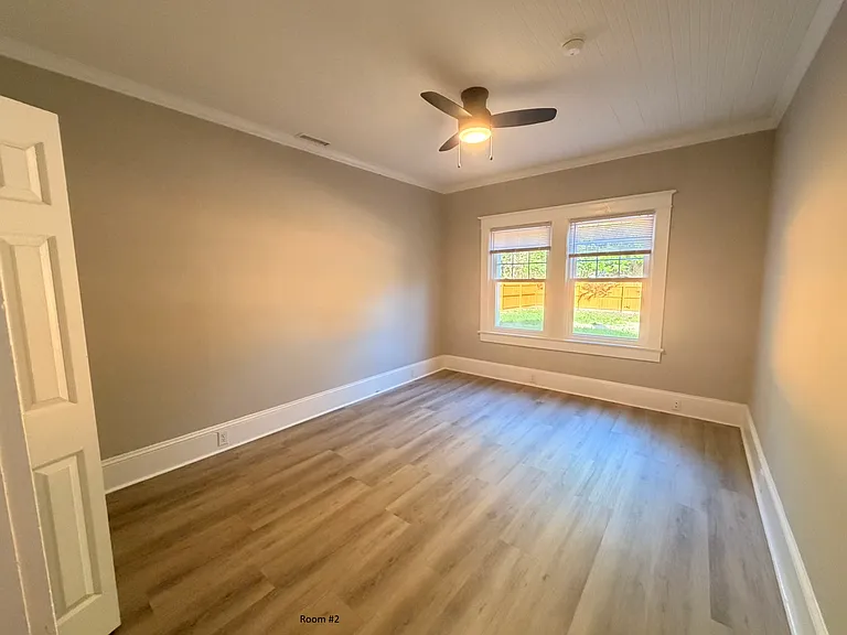 312 N Sumner St — Photo 13