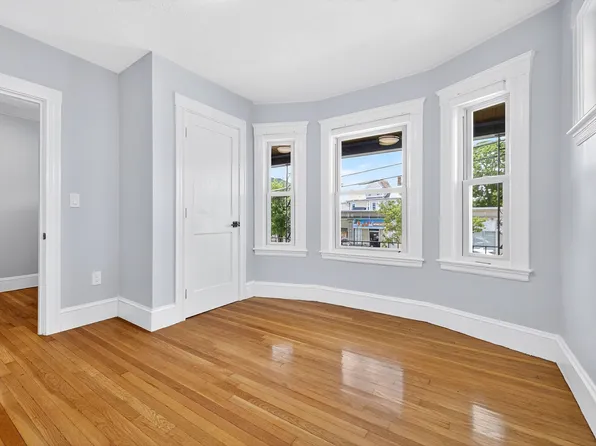 258 Main St, Medford, MA 02155