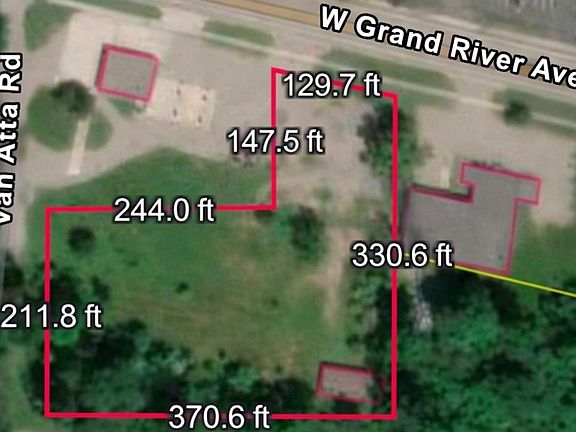 4th image of 725 W Grand River Ave