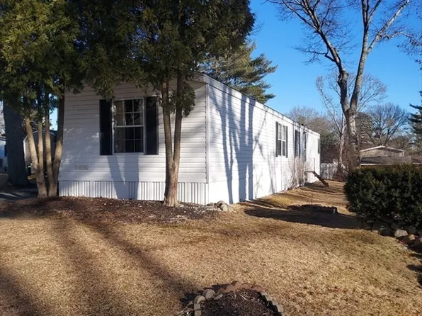 70 Timber Ln, West Wareham, MA 02576