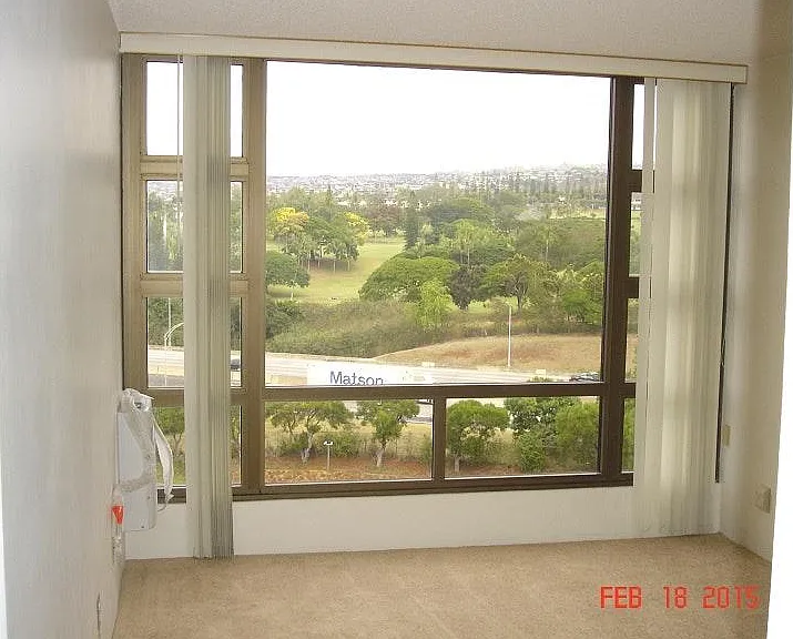 BEDROOM WITH A/C