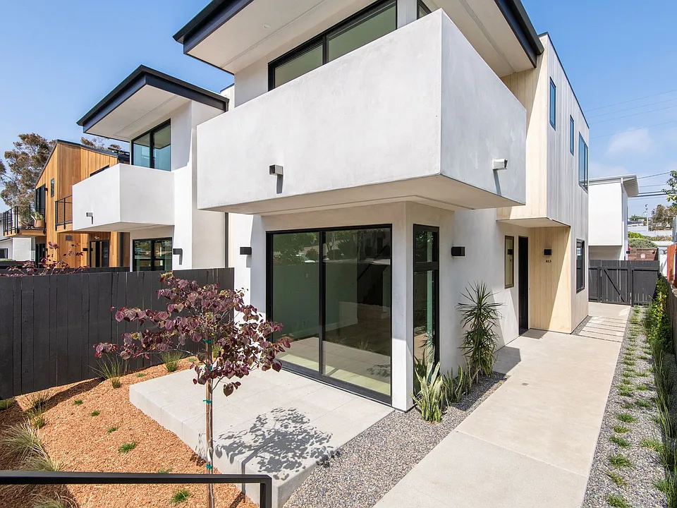 Luxury Living in the Heart of Downtown Encinitas