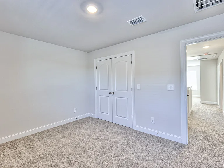 1291 Bluffton Cir — Photo 32