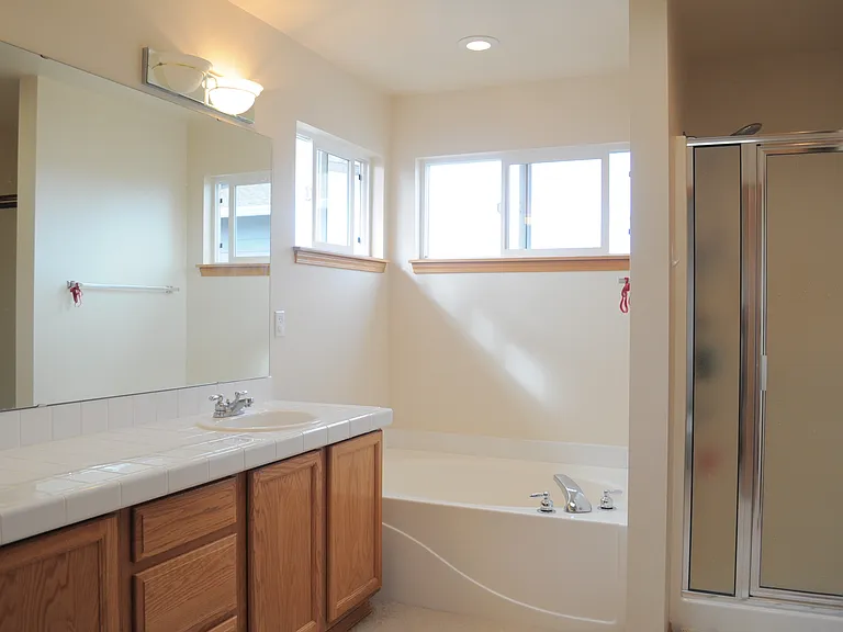 551 Quincy Ave NE — Photo 14
