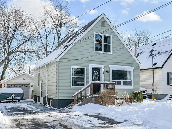 257 E 26th St, Hamilton, ON L8V 3C9