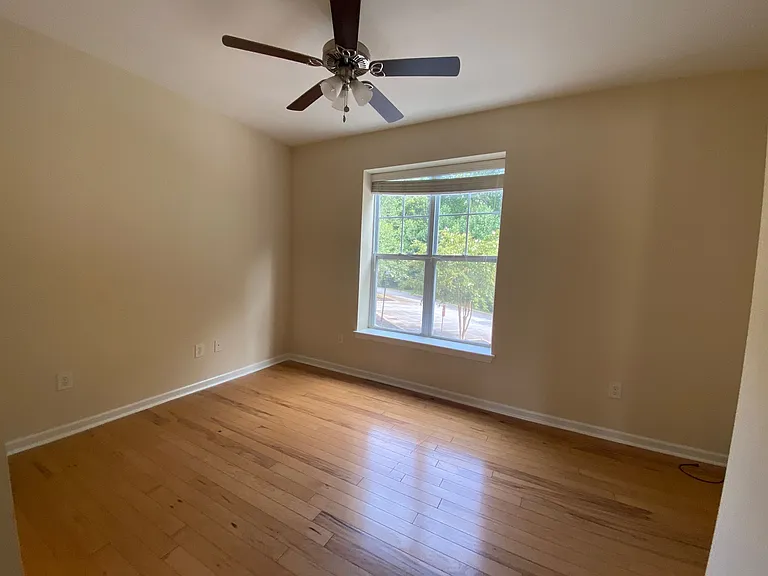 11 Maverick Dr — Photo 49