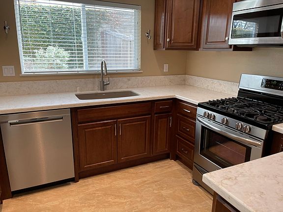 3rd image of 1351 Royal Way APT 13