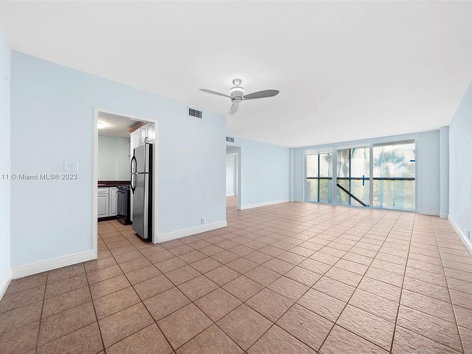 1st image of 3301 NE 5th Ave APT 316
