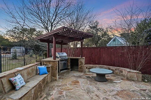 105 Clear Water — Photo 34
