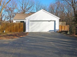 8215 N Overland Dr, Kansas City, MO 64151