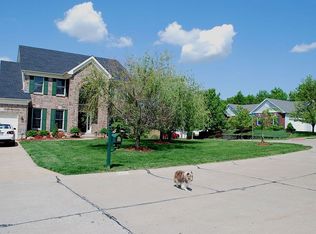 1611 Englebrook Ct, Ballwin, MO